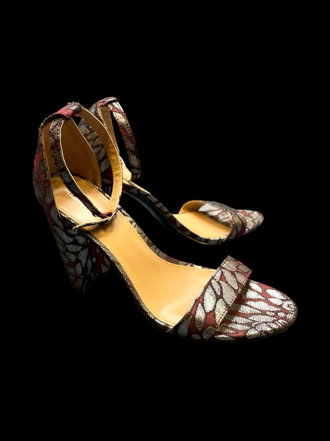 7M/8.5W Burgundy & metallic silver botanical patter block heel strappy high heels