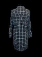 Load image into Gallery viewer, XL Black &amp; white long sleeve plaid top w/ button-up bust, pockets, &amp; button cuffs
