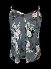 Load image into Gallery viewer, 1X Grey, off-white, &amp; pink floral sleeveless v-neckline faux button up top w/ elastic back, &amp; adjustable straps
