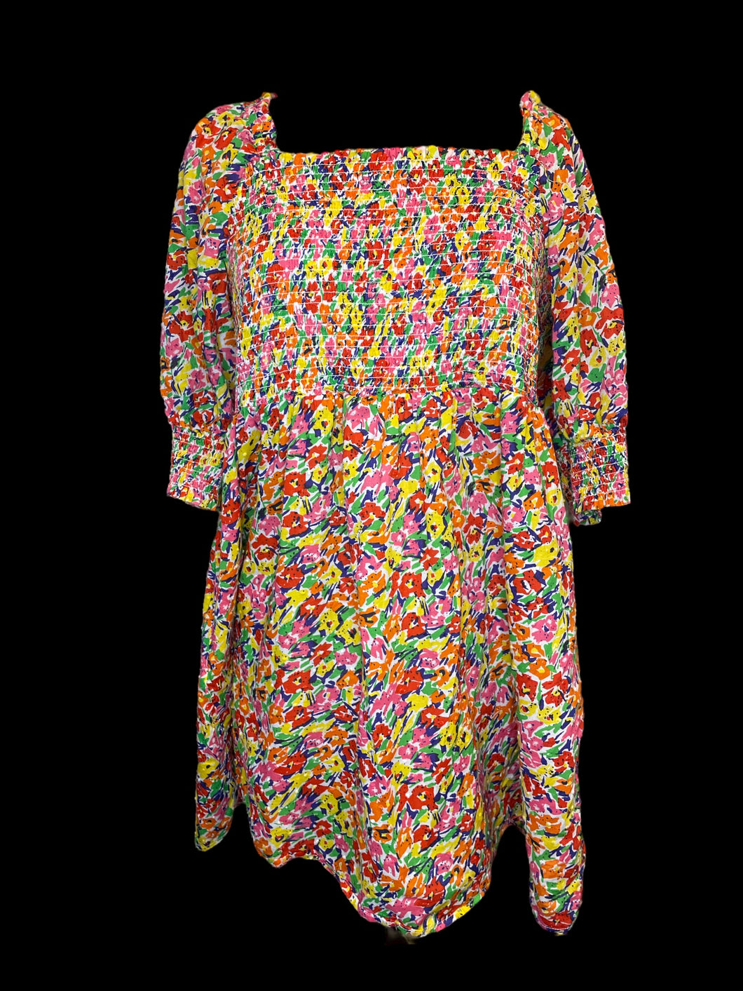 XL Multicolor balloon short sleeve dress w/ floral pattern, pockets, & shirred bust