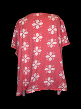 Load image into Gallery viewer, 6X Coral short sleeve top w/ white floral pattern
