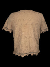 Load image into Gallery viewer, S Dusty rose short sleeve button-up crop top w/ floral embroidery back, lace hems, &amp; pleating detail
