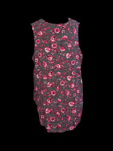 Load image into Gallery viewer, 3X Grey, pink, &amp; white floral sleeveless hi-lo top w/ partial button closure, chest pockets, faux waist tie, &amp; round hem
