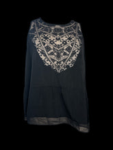 Load image into Gallery viewer, L Black sleeveless top w/ lace cutout, &amp; ruffle hem
