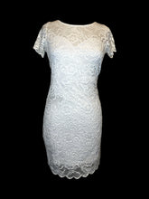 Load image into Gallery viewer, M White lace short sleeve sweetheart bust dress w/ open back, &amp; white lining

