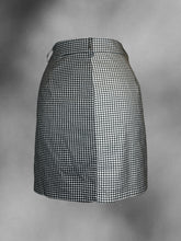 Load image into Gallery viewer, XL Black &amp; white gingham button down wrap skirt w/ pockets, &amp; belt loops
