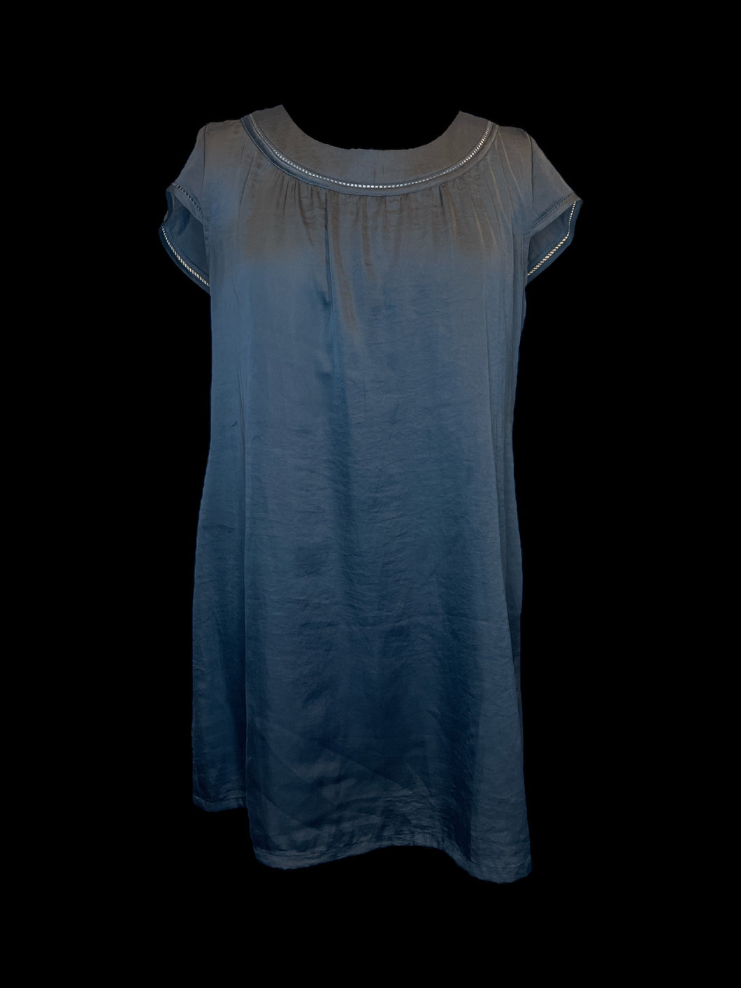 XL Grey satin like scoop neck dress w/ grey slip, cap sleeves, and small cutouts along neckline