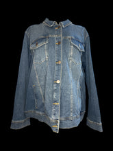 Load image into Gallery viewer, 4X NWT Blue denim jacket w/ button chest pockets, side pokets, &amp; button closure
