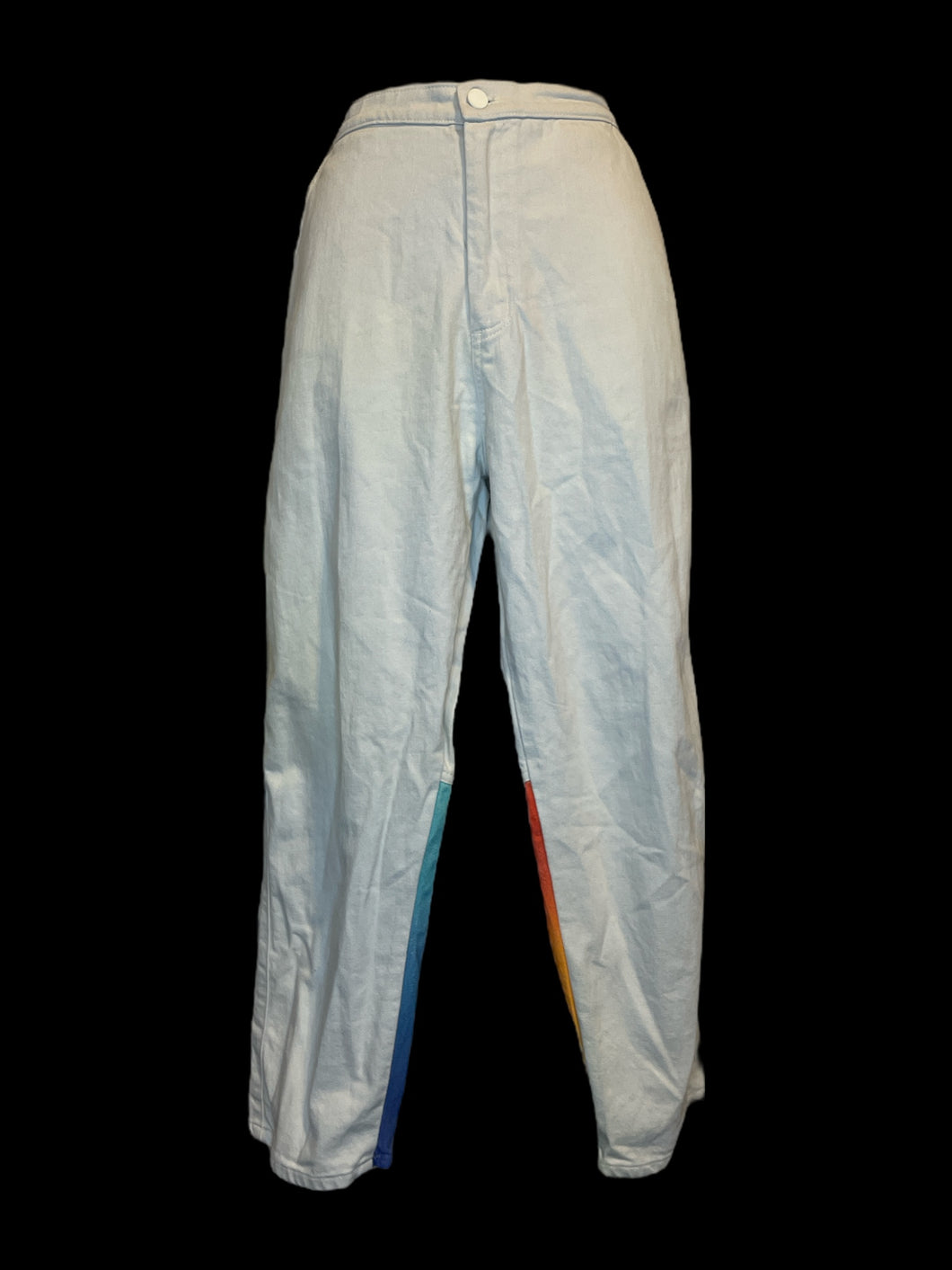 L White & multicolor color block high waist capris w/ pockets, elastic waist, & button/zipper closure