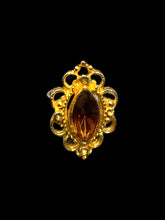 Load image into Gallery viewer, 8.5 Gold like ring w/ diamond shaped brown cut gem in elaberate swirled setting
