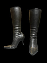 Load image into Gallery viewer, 8.5M Black pointed toe knee high boots w/ kitten heel, &amp; paneled design
