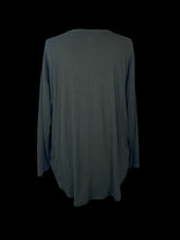 Load image into Gallery viewer, 2X Dark sage green 3/4 sleeve scoop neck rib knit hi-lo top w/ round hem
