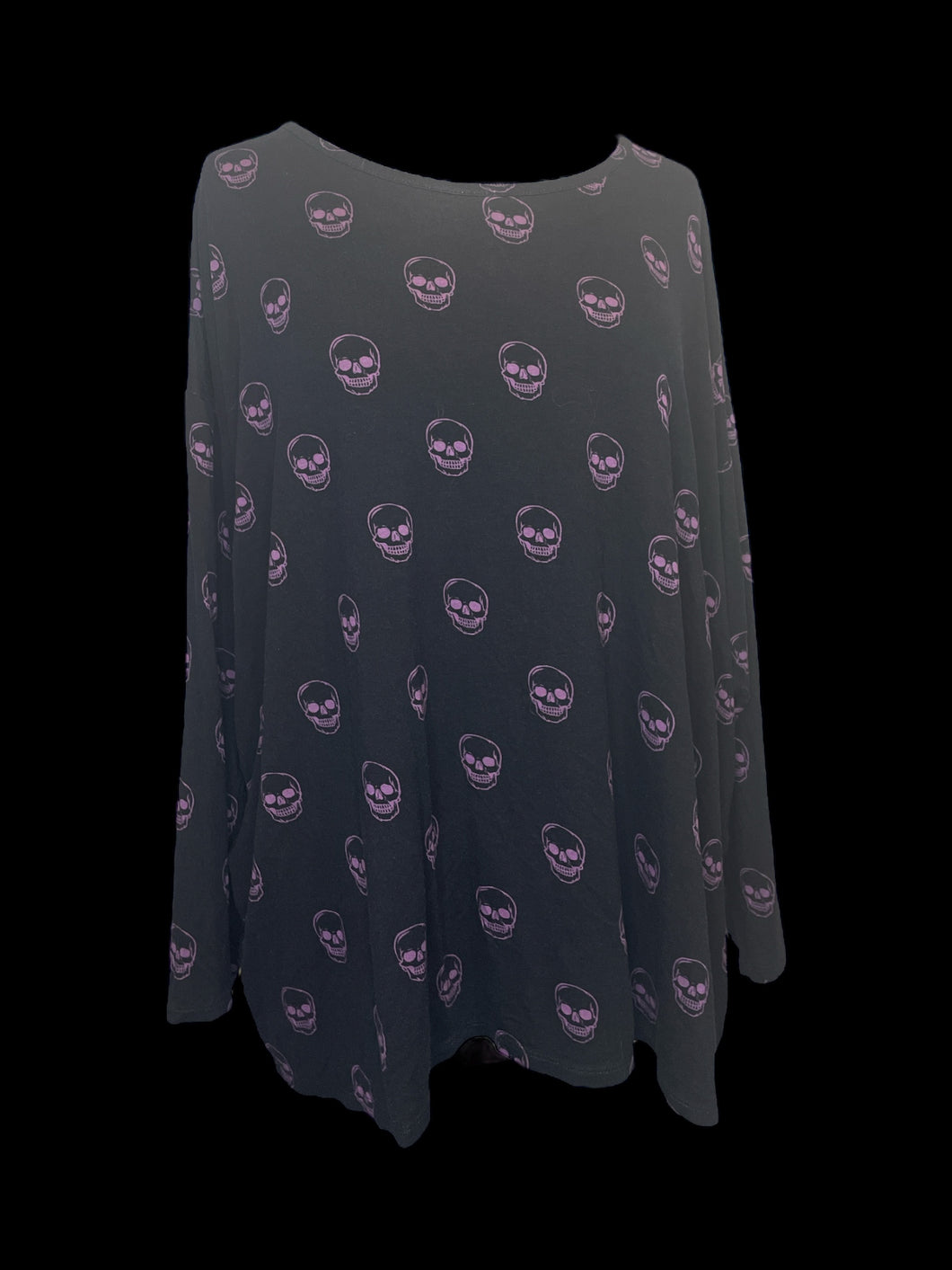 5X Black & purple skull pattern 3/4 sleeve hi-lo top