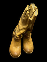 Load image into Gallery viewer, 7M/8.5W Buff yellow Frye leather western style heeled boots
