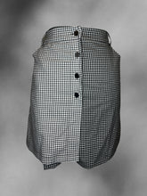 Load image into Gallery viewer, XL Black &amp; white gingham button down wrap skirt w/ pockets, &amp; belt loops

