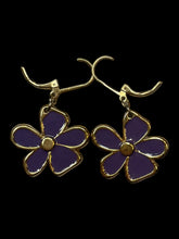 Load image into Gallery viewer, Gold-like &amp; purple floral lever back earrings
