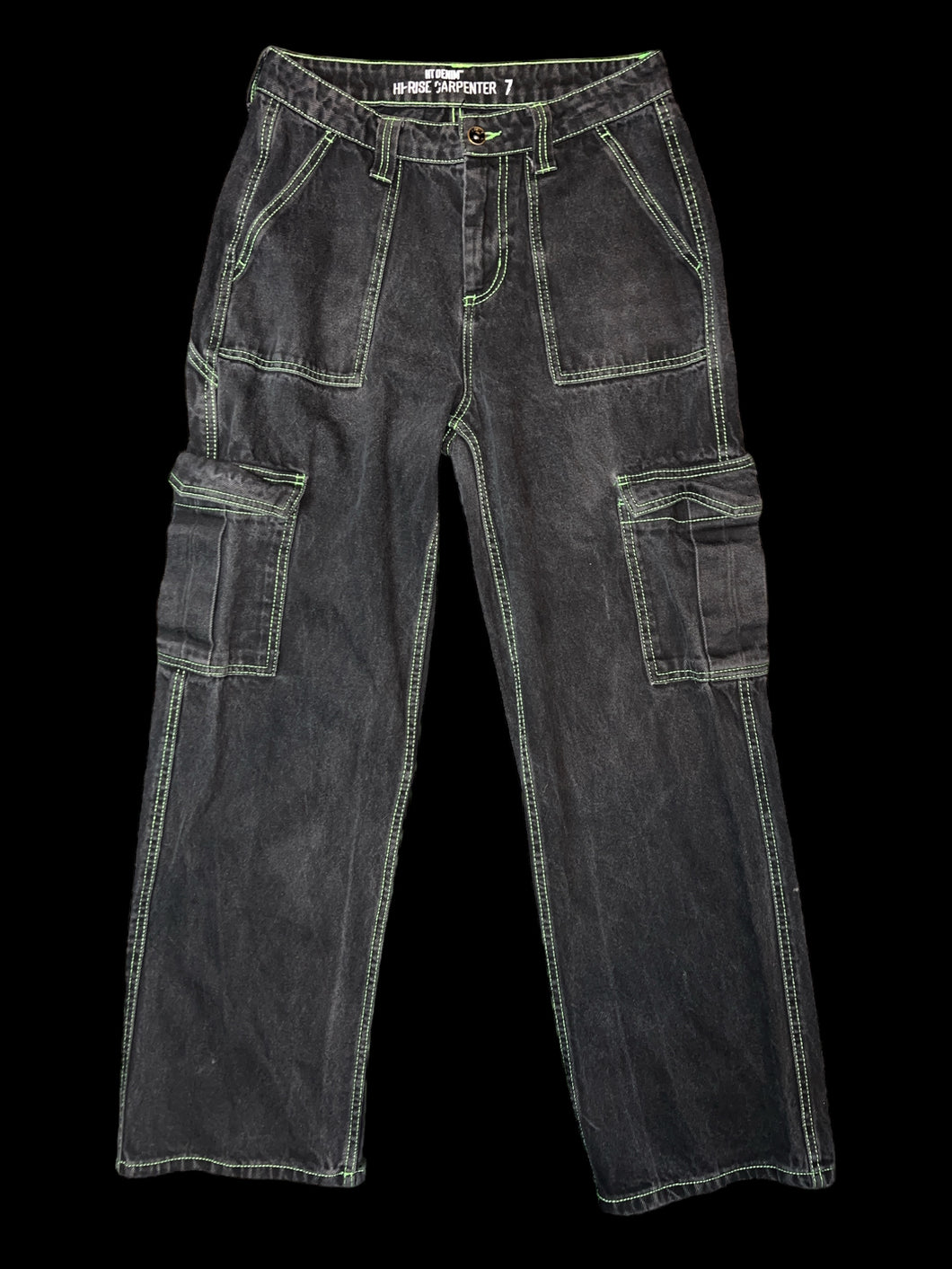 M Black denim straight leg cargo pants w/ green stitching details, belt loops, pockets, & zipper/button closure