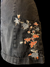 Load image into Gallery viewer, L Black denim skirt w/ coral, light blue, &amp; silver floral embroidery, pockets, &amp; zipper closure
