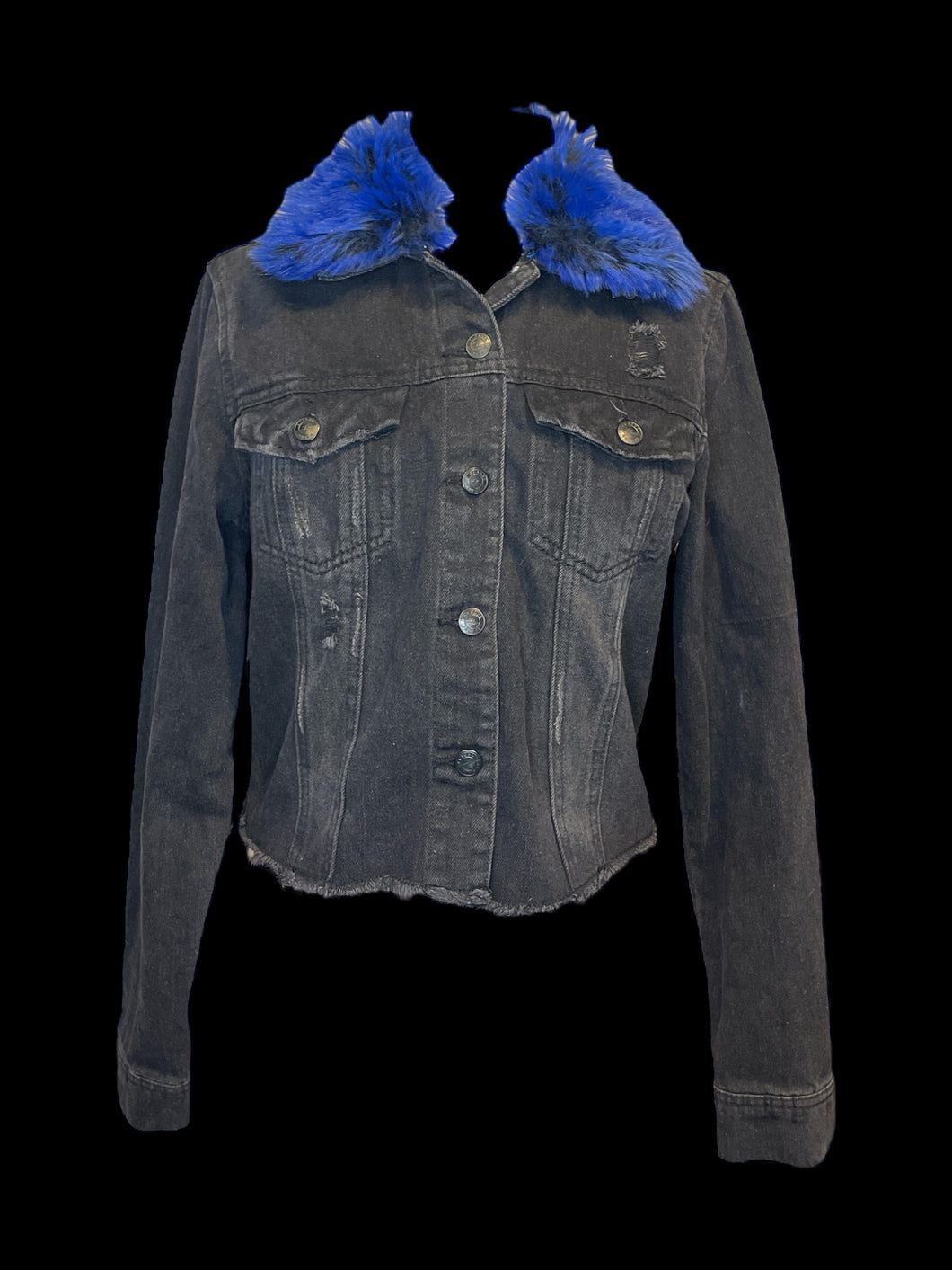 M Black distressed denim button down crop jacket w/ blue & black faux fur detachable collar, distressed hem, button cuffs, & chest pockets