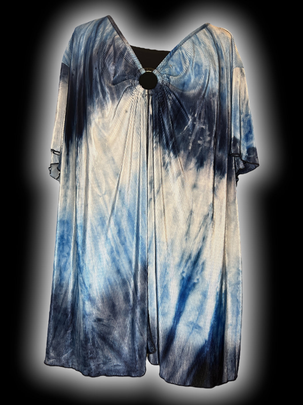 5X White & blue tie dye short butterfly sleeve o-ring neckline w/ black mock undershirt, pleated fabric, & ruffle hem on sleeves