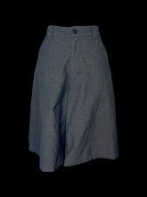 Load image into Gallery viewer, L Heather grey high waist Bermuda shorts w/ pockets, belt loops, &amp; button/zipper closure
