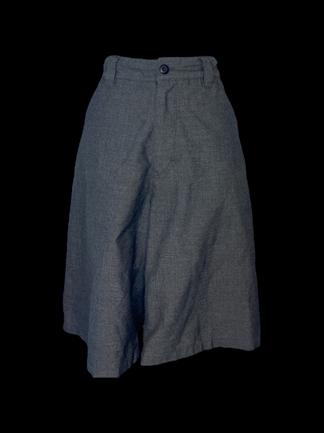 L Heather grey high waist Bermuda shorts w/ pockets, belt loops, & button/zipper closure