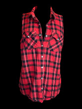 Load image into Gallery viewer, 0X Red, black, &amp; white snap button vest w/ folded collar, &amp; chest pockets

