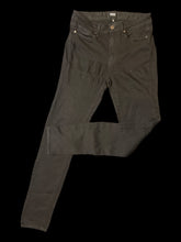 Load image into Gallery viewer, M Black pants w/ high waist, pockets, &amp; button/zipper closure
