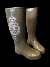 Load image into Gallery viewer, 7 Light brown rain boots w/ large Juicy Couture logo on side, &amp; small logo on heel
