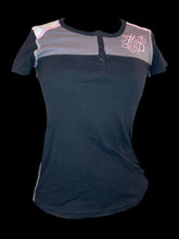 Load image into Gallery viewer, M Black short sleeve cotton top w/ button up bust, grey &amp; pink accents, &amp; &quot;Harley Davidson&quot; cursive text embroidery
