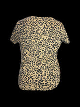 Load image into Gallery viewer, 1X Camel &amp; black animal print cotton short sleeve v neck top
