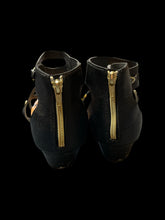 Load image into Gallery viewer, 10W Black strappy sandals w/ gold-like details, heel zipper, &amp; buckles
