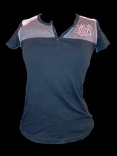 Load image into Gallery viewer, M Black short sleeve cotton top w/ button up bust, grey &amp; pink accents, &amp; &quot;Harley Davidson&quot; cursive text embroidery
