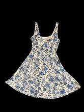 Load image into Gallery viewer, XXS White scoop neck dress w/ blue floral pattern
