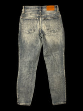 Load image into Gallery viewer, S Blue denim jeans w/ belt loops, pockets, pleather logo on back waist, &amp; button zipper closure
