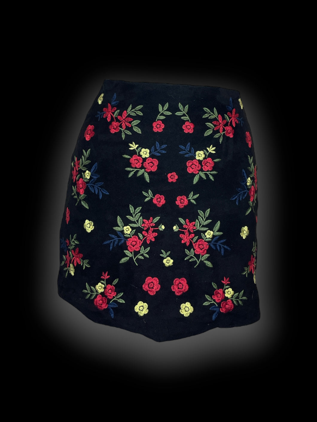 S Black suede-like pencil skirt w/ floral embroidery, satin-like lining, & back zipper